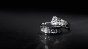 Mengapa Cincin Tunangan Berlian Masih Jadi Pilihan Utama? 