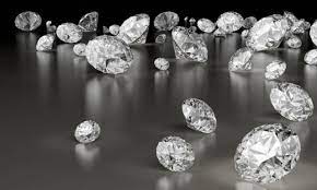 Membongkar Mitos: Apa yang Membuat Berlian Branded Begitu Berbeda? 